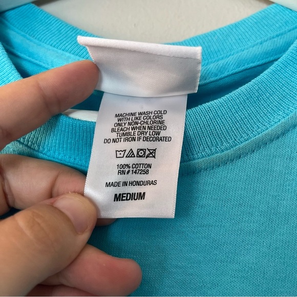 Simply Southern "Shall We Sail Away" Blue Graphic Tee Medium - Picture 4 of 6